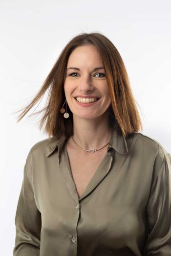 photo corporate photogaphe professionnel seance shooting eucleia studio couleur cv curriculum vitae linkedin saint gilles generac nimes lunel montpellier ales gard occitanie